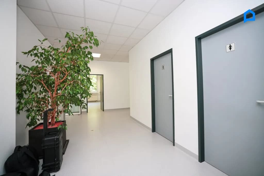 10-Zimmer-Gewerbeimmobilie mieten in Wien – 300 m², € 3.750 – Bild 19 von 30