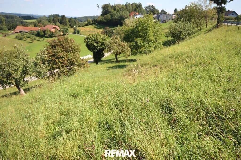 Grundstück kaufen in Graz-Umgebung – 3 437 m², € 89.000