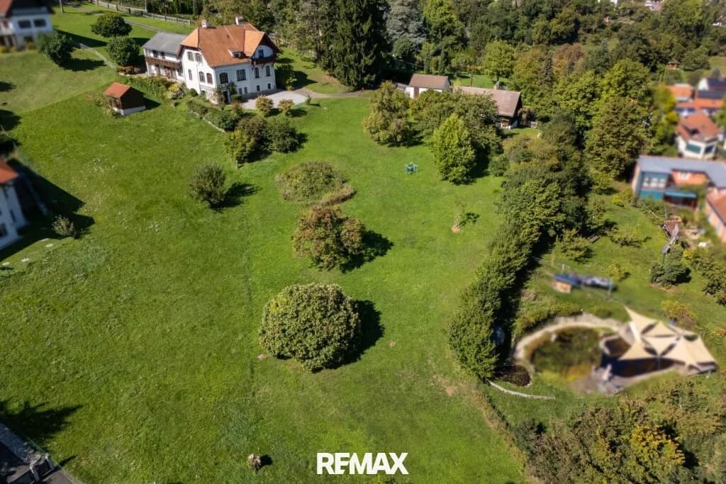 Grundstück kaufen in Graz – 6 385 m², € 1.950.000