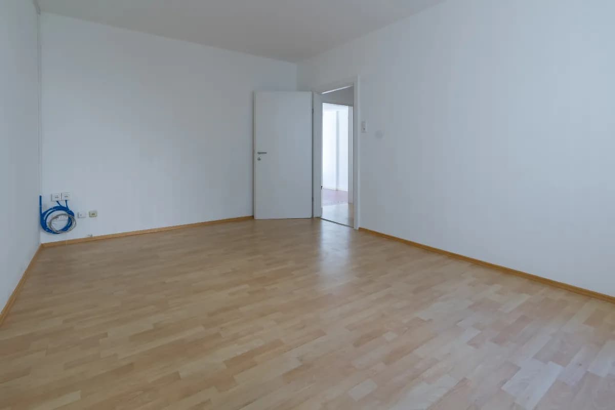4-Zimmer-Gewerbeimmobilie mieten in Linz – 82 m², € 1.496 – Bild 5 von 12
