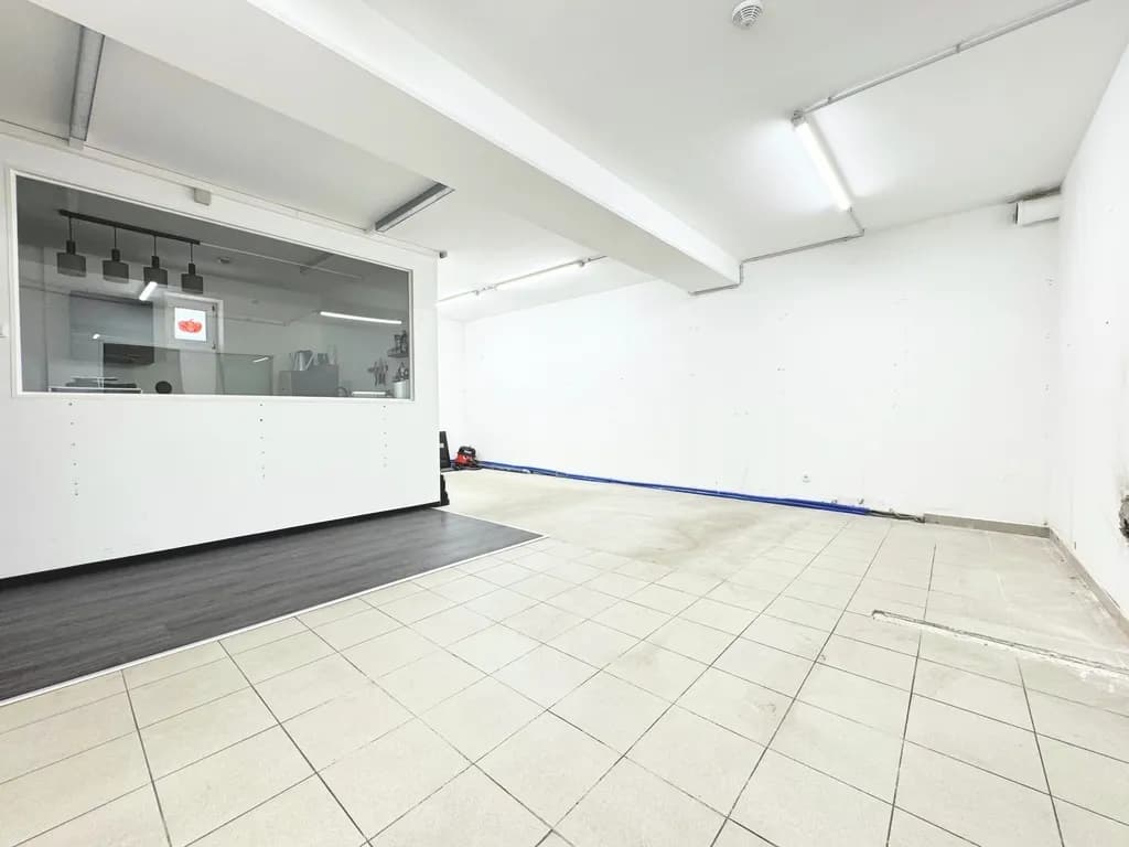 4-Zimmer-Gewerbeimmobilie mieten in Wien – 175 m², € 1.990 – Bild 14 von 17