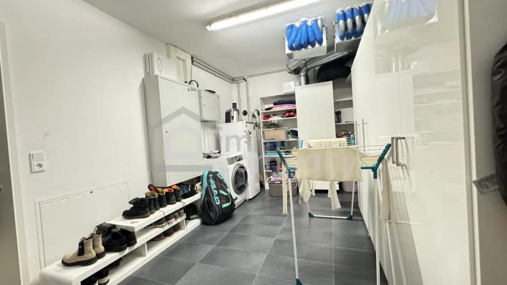 5-Zimmer-Wohnung kaufen in Vöcklabruck – 128,12 m², € 980.000 – Bild 10 von 11