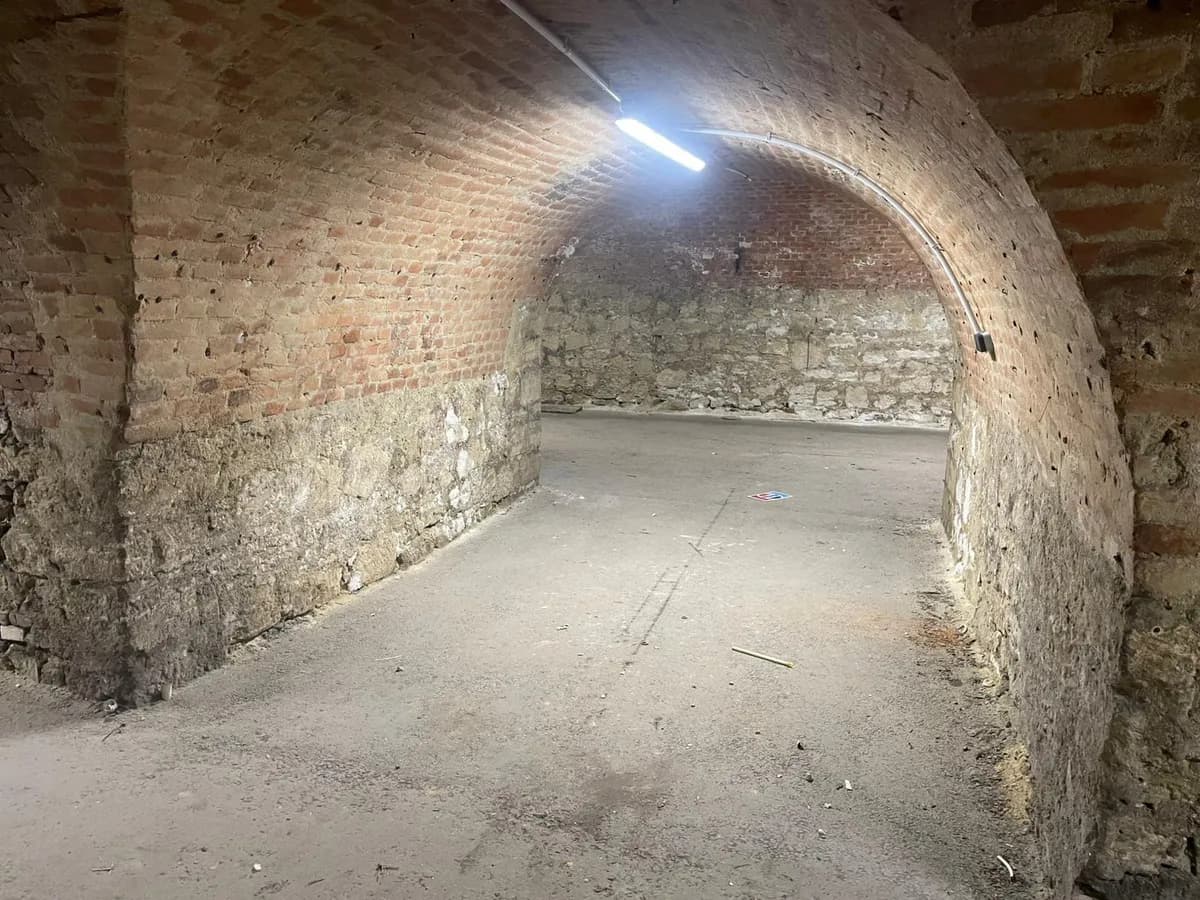Gewerbeimmobilie mieten in Horn – 450 m², € 450 – Bild 2 von 7