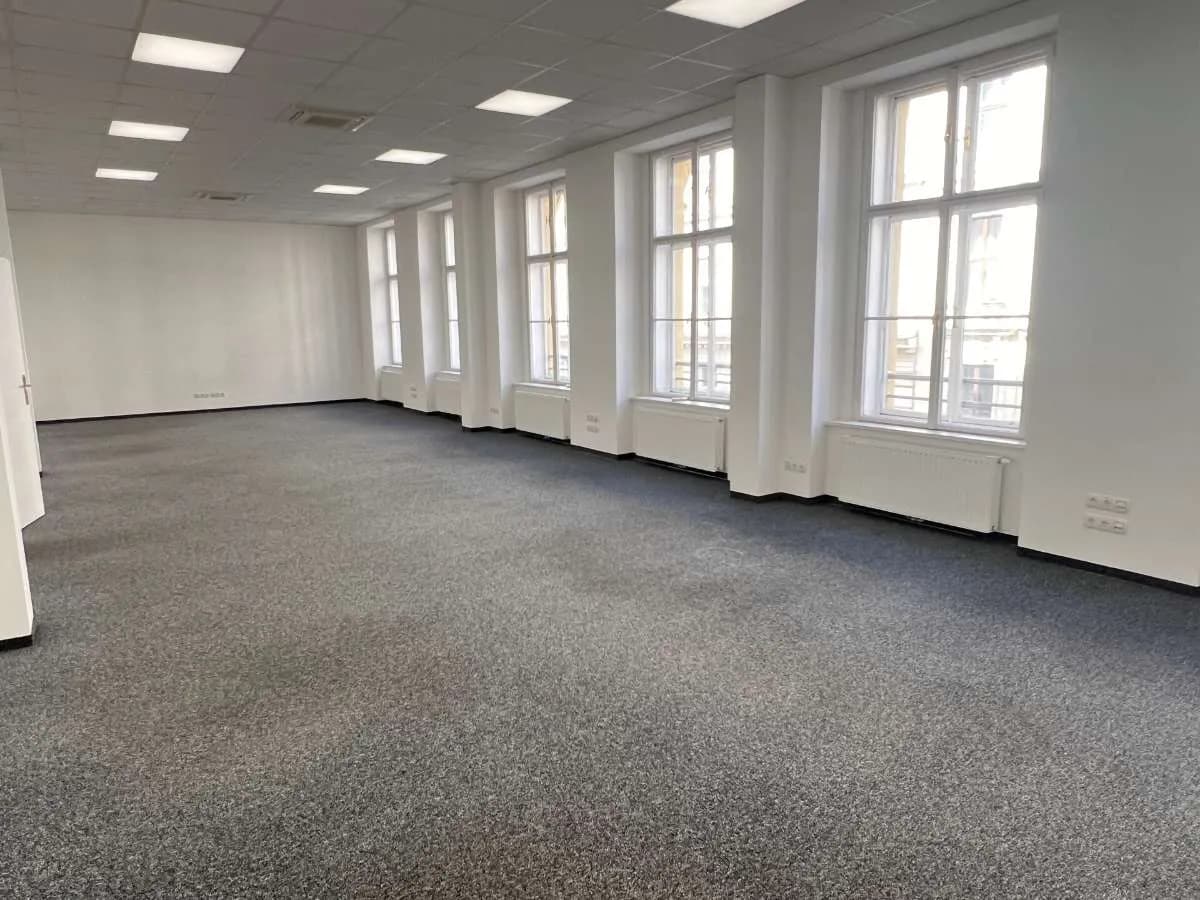Gewerbeimmobilie mieten in Wien – 191 m², € 4.559