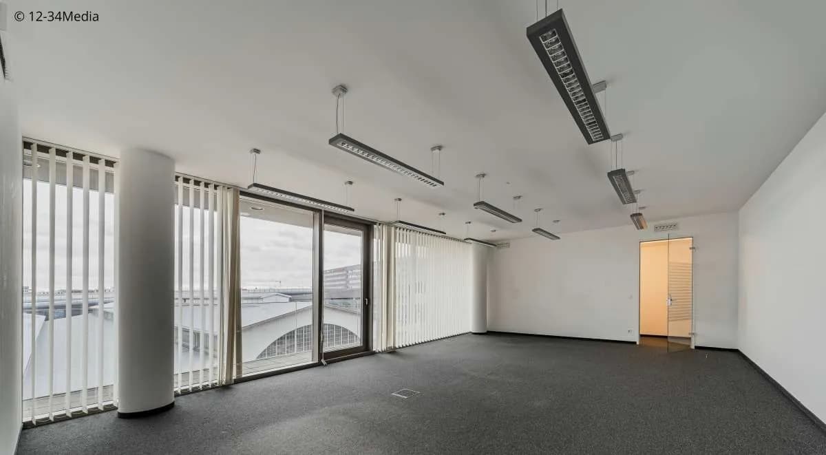 Gewerbeimmobilie mieten in Wien – 575 m², € 12.601