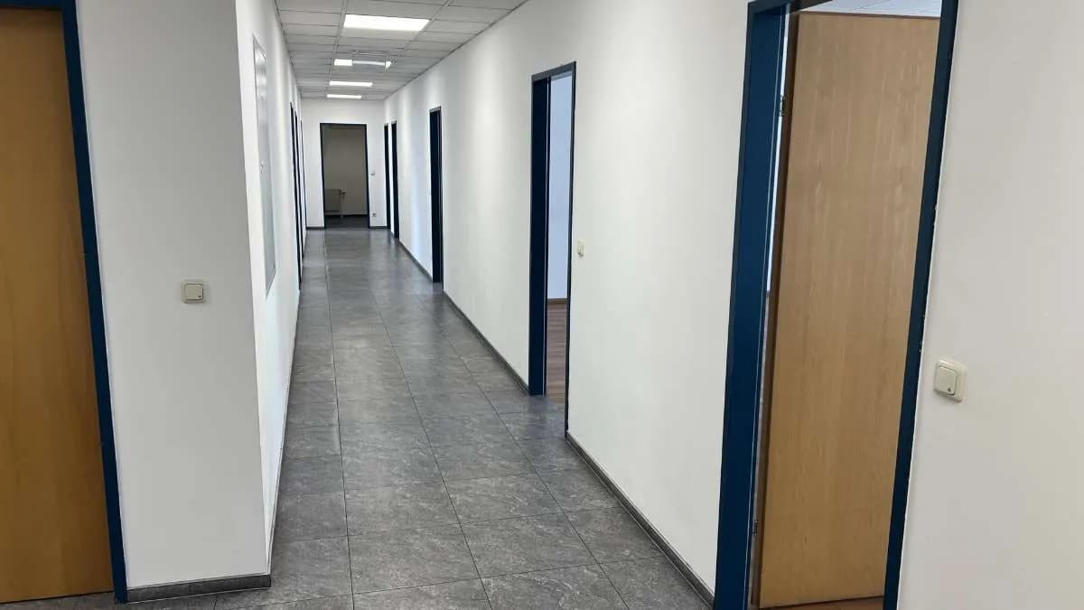 Gewerbeimmobilie mieten in Wien – 318 m², € 4.738 – Bild 8 von 9