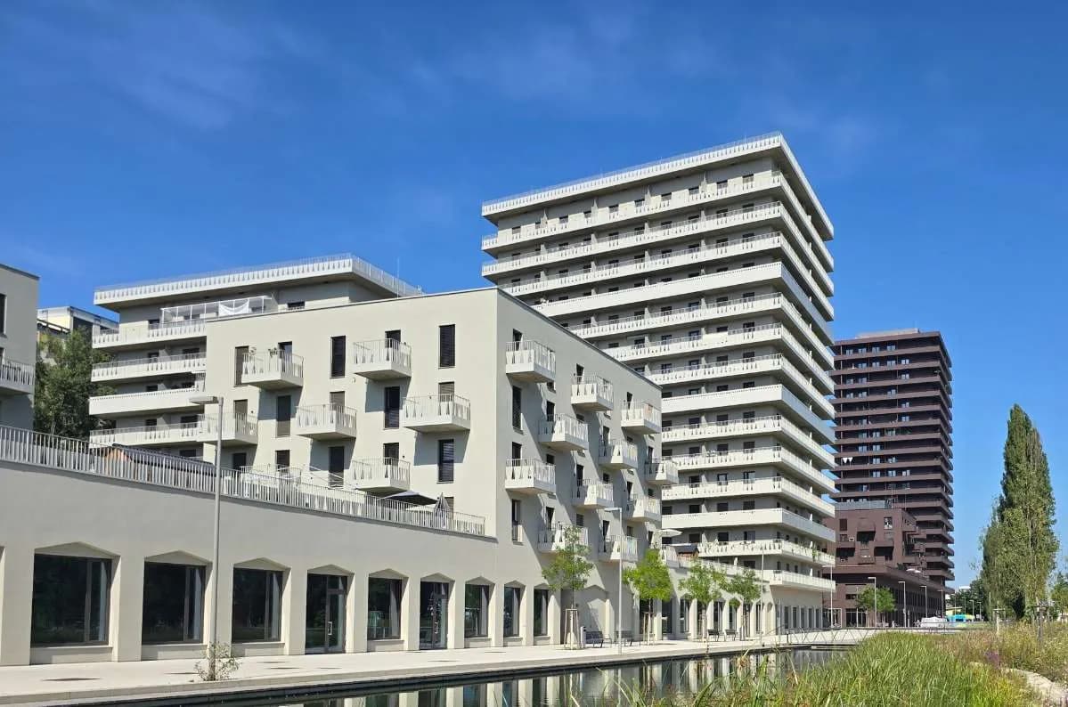 Gewerbeimmobilie mieten in Graz – 1 945 m² – Bild 1 von 16