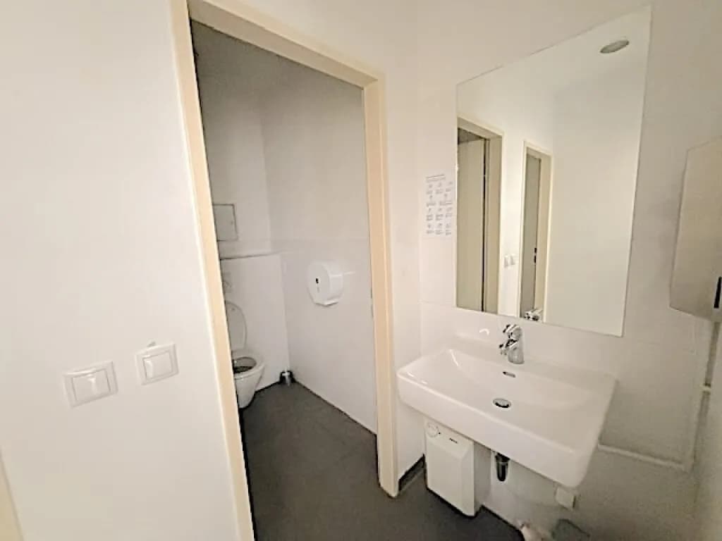 1-Zimmer-Gewerbeimmobilie mieten in Wien – 129 m², € 1.500 – Bild 5 von 10