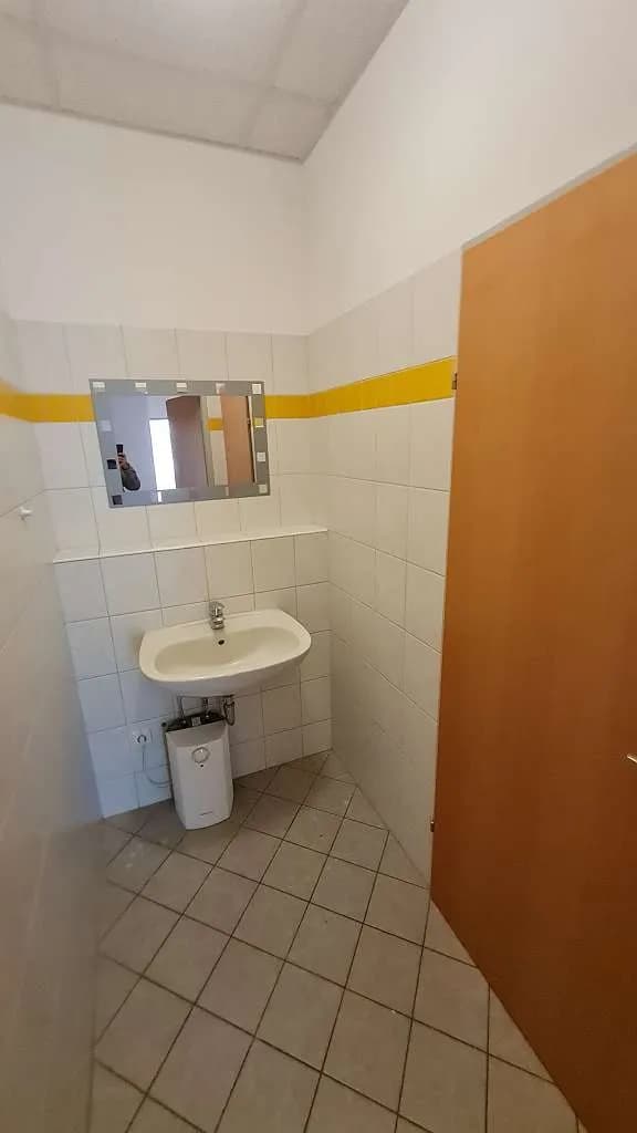 Gewerbeimmobilie mieten in Melk – 350 m², € 10 – Bild 5 von 7