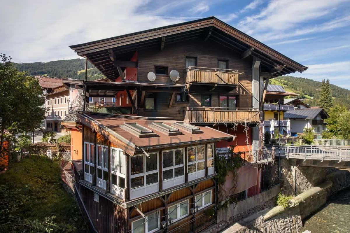 11-Zimmer-Gewerbeimmobilie kaufen in Kitzbühel – 343 m², € 1.500.000 – Bild 3 von 13