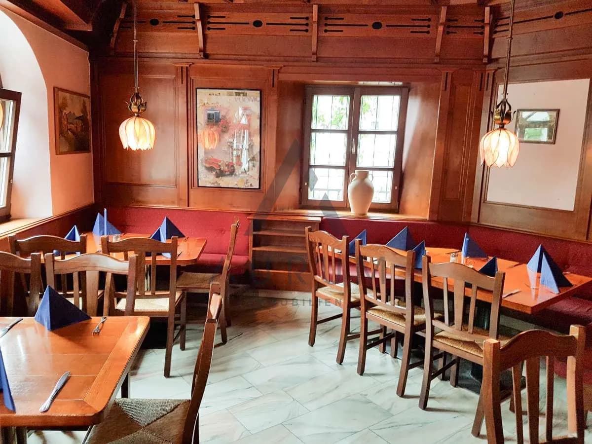 11-Zimmer-Gewerbeimmobilie kaufen in Kitzbühel – 343 m², € 1.500.000 – Bild 9 von 13