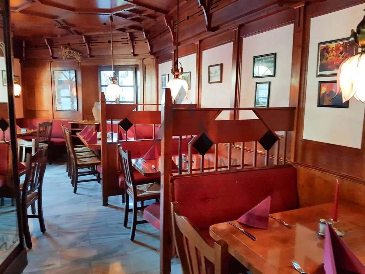 11-Zimmer-Gewerbeimmobilie kaufen in Kitzbühel – 343 m², € 1.500.000 – Bild 12 von 13