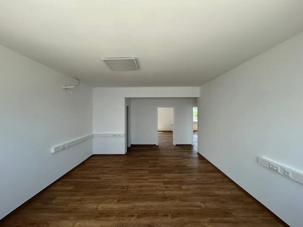 4-Zimmer-Gewerbeimmobilie mieten in Baden – 113 m², € 1.746 – Bild 3 von 15