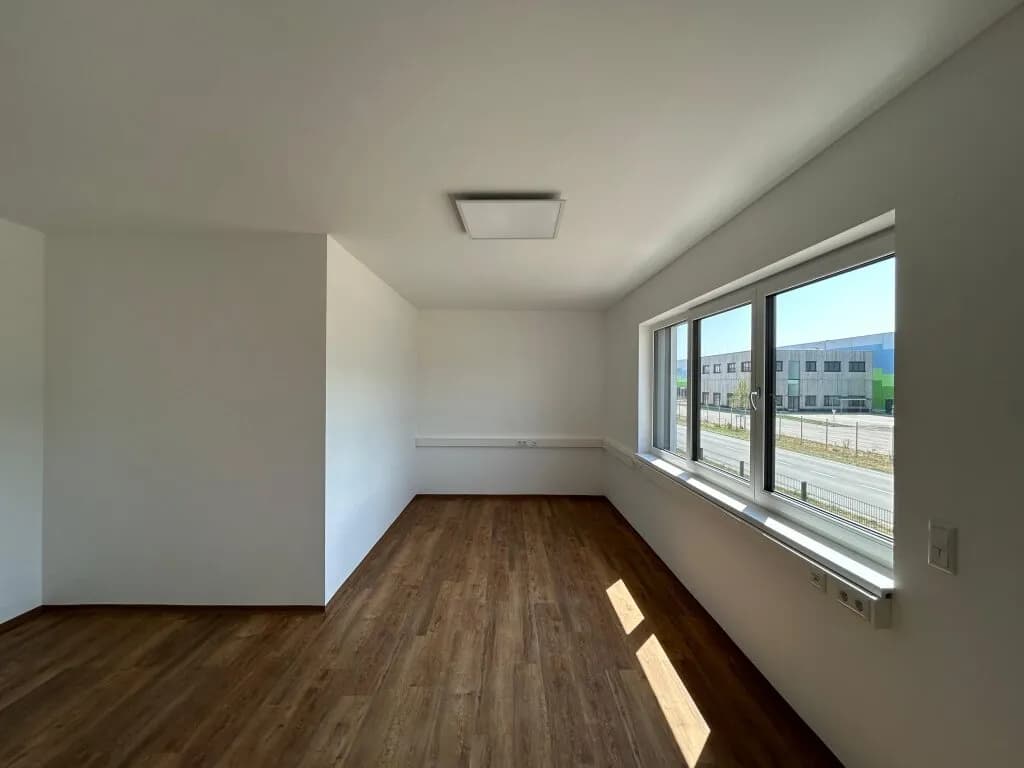 4-Zimmer-Gewerbeimmobilie mieten in Baden – 113 m², € 1.746 – Bild 6 von 15