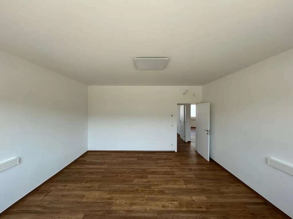 4-Zimmer-Gewerbeimmobilie mieten in Baden – 113 m², € 1.746 – Bild 13 von 15