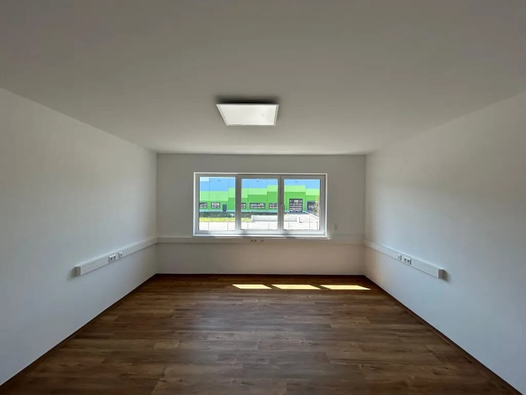 4-Zimmer-Gewerbeimmobilie mieten in Baden – 113 m², € 1.746 – Bild 14 von 15