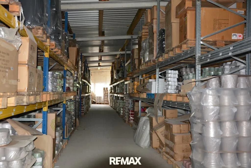 Gewerbeimmobilie mieten in Amstetten – 586 m², € 2.638 – Bild 6 von 9