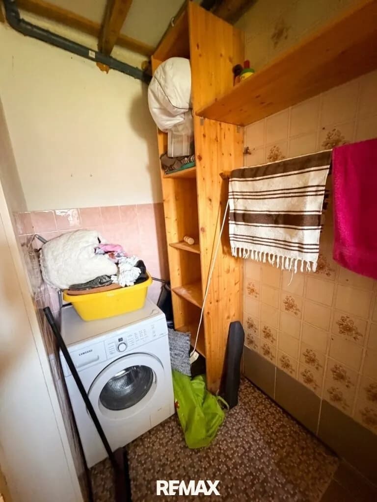 8-Zimmer-Haus kaufen in Neunkirchen – 250 m², € 389.000 – Bild 13 von 54