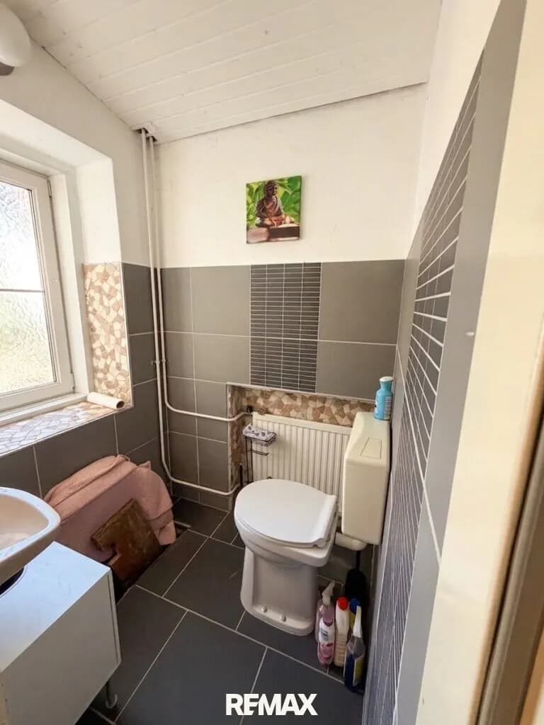 8-Zimmer-Haus kaufen in Neunkirchen – 250 m², € 389.000 – Bild 14 von 54