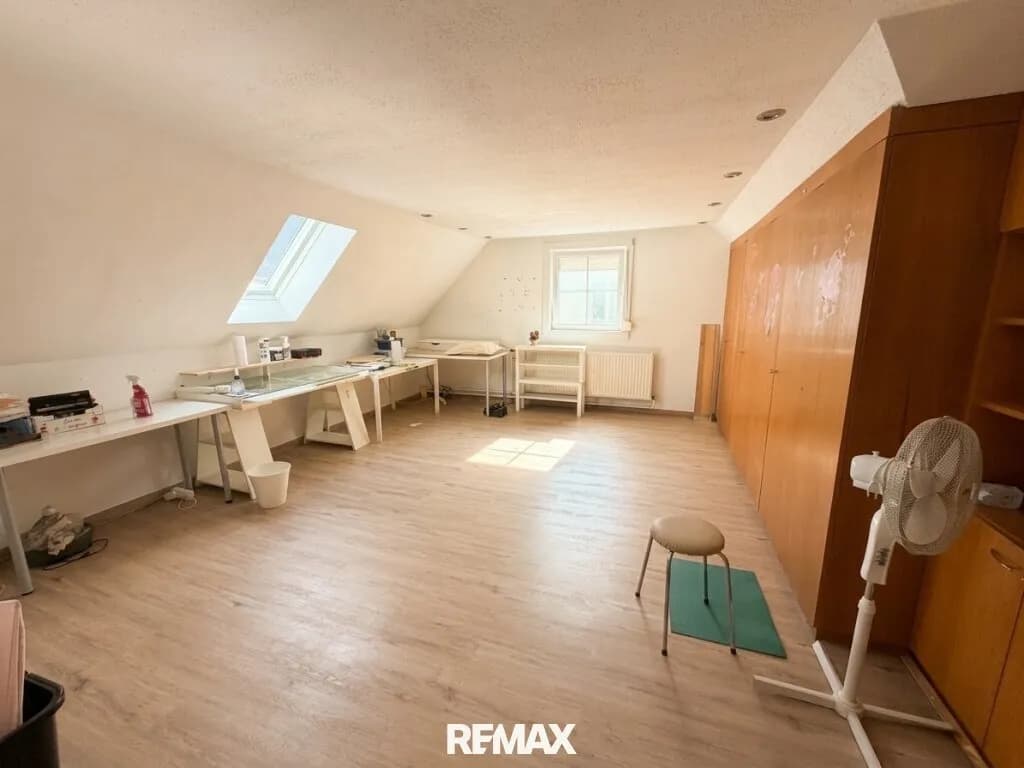 8-Zimmer-Haus kaufen in Neunkirchen – 250 m², € 389.000 – Bild 21 von 54