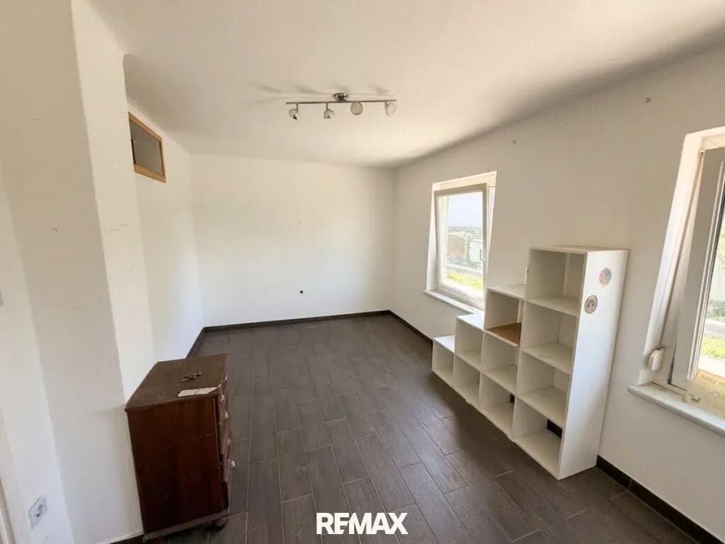 8-Zimmer-Haus kaufen in Neunkirchen – 250 m², € 389.000 – Bild 40 von 54