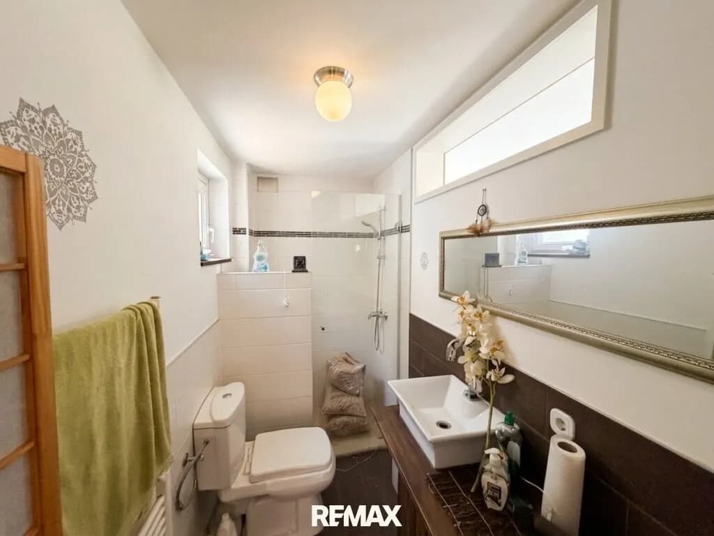 8-Zimmer-Haus kaufen in Neunkirchen – 250 m², € 389.000 – Bild 42 von 54
