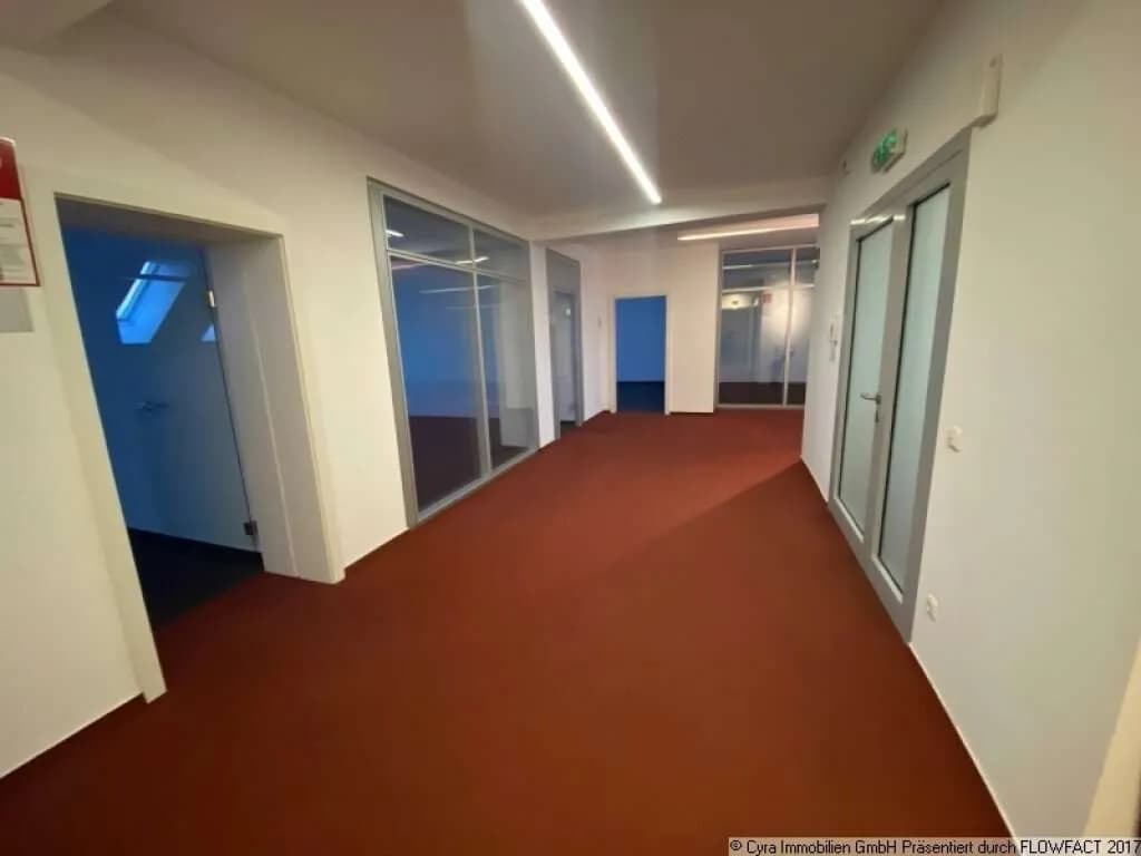 Gewerbeimmobilie mieten in Linz – 554 m², € 8.612 – Bild 3 von 16