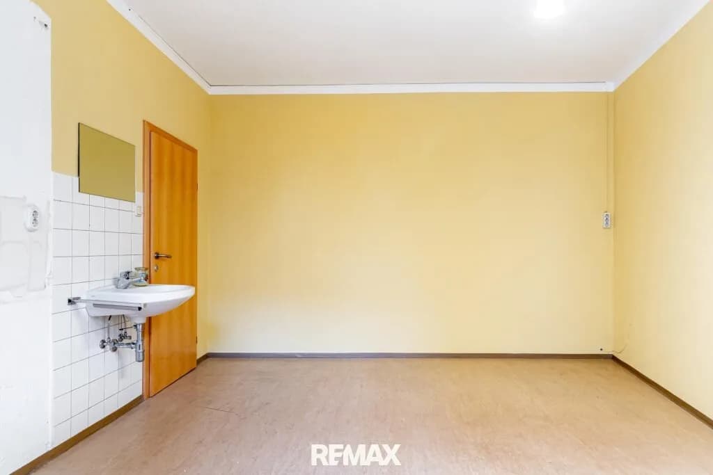 6-Zimmer-Gewerbeimmobilie mieten in Linz – 160 m², € 1.185 – Bild 5 von 7