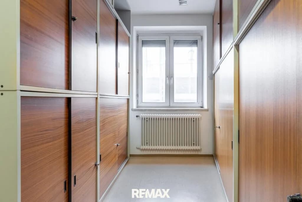 6-Zimmer-Gewerbeimmobilie mieten in Linz – 160 m², € 1.185 – Bild 6 von 7