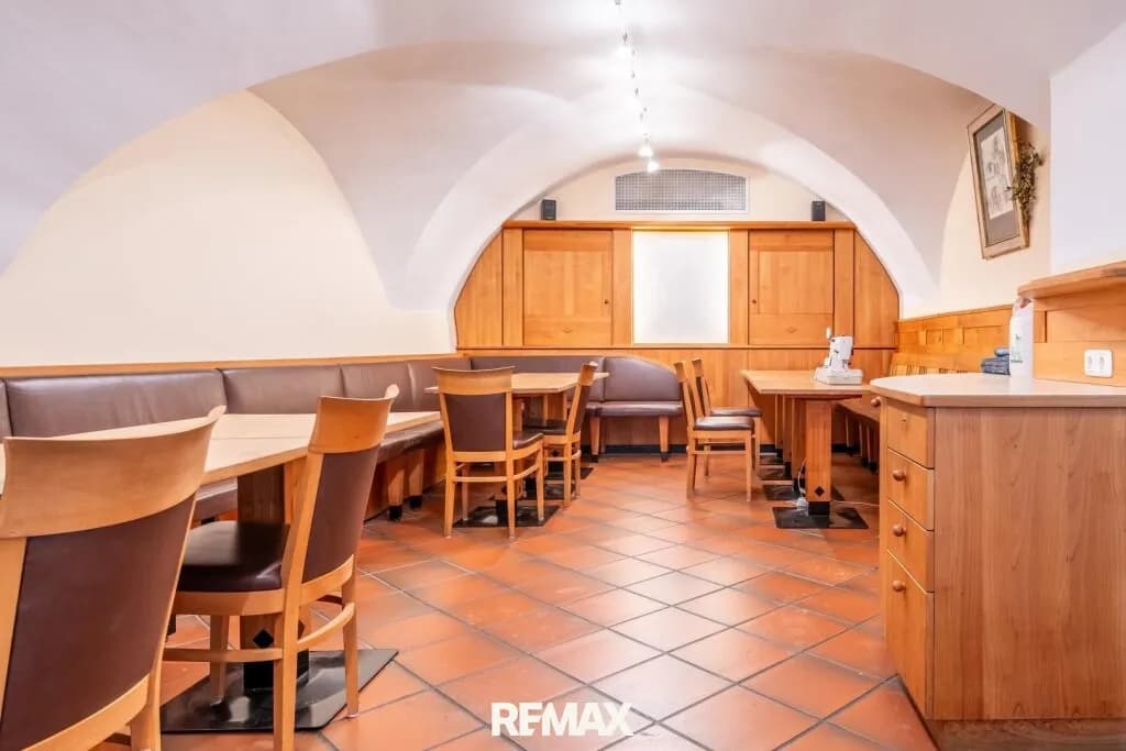 Gewerbeimmobilie kaufen in Perg – 772 m² – Bild 6 von 7