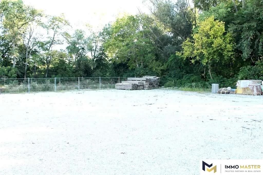 Immobilie mieten in Baden – 2 300 m², € 2 – Bild 3 von 11