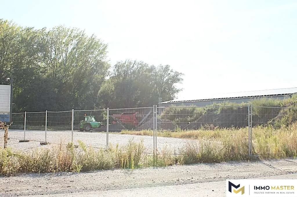 Immobilie mieten in Baden – 2 300 m², € 2 – Bild 4 von 11