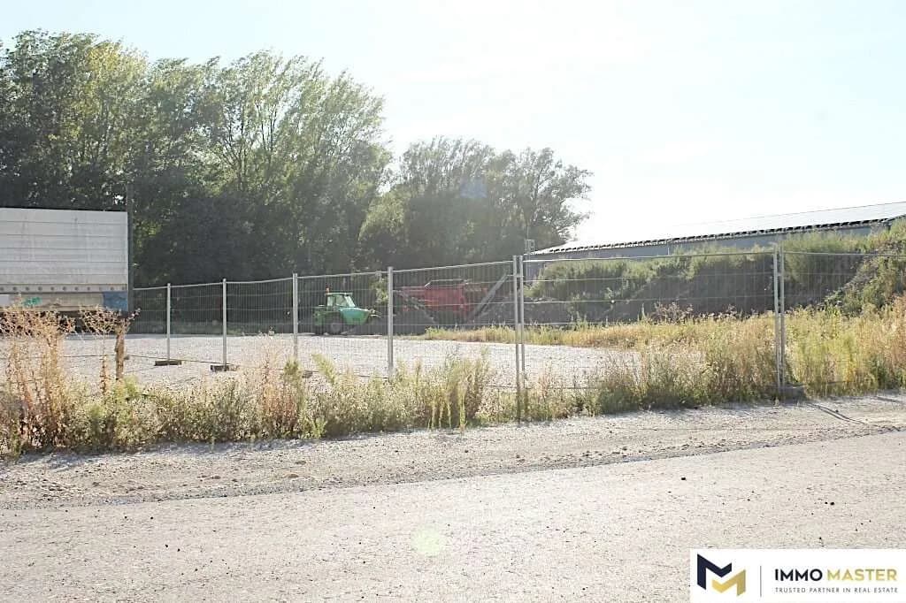 Immobilie mieten in Baden – 2 300 m², € 2 – Bild 6 von 11