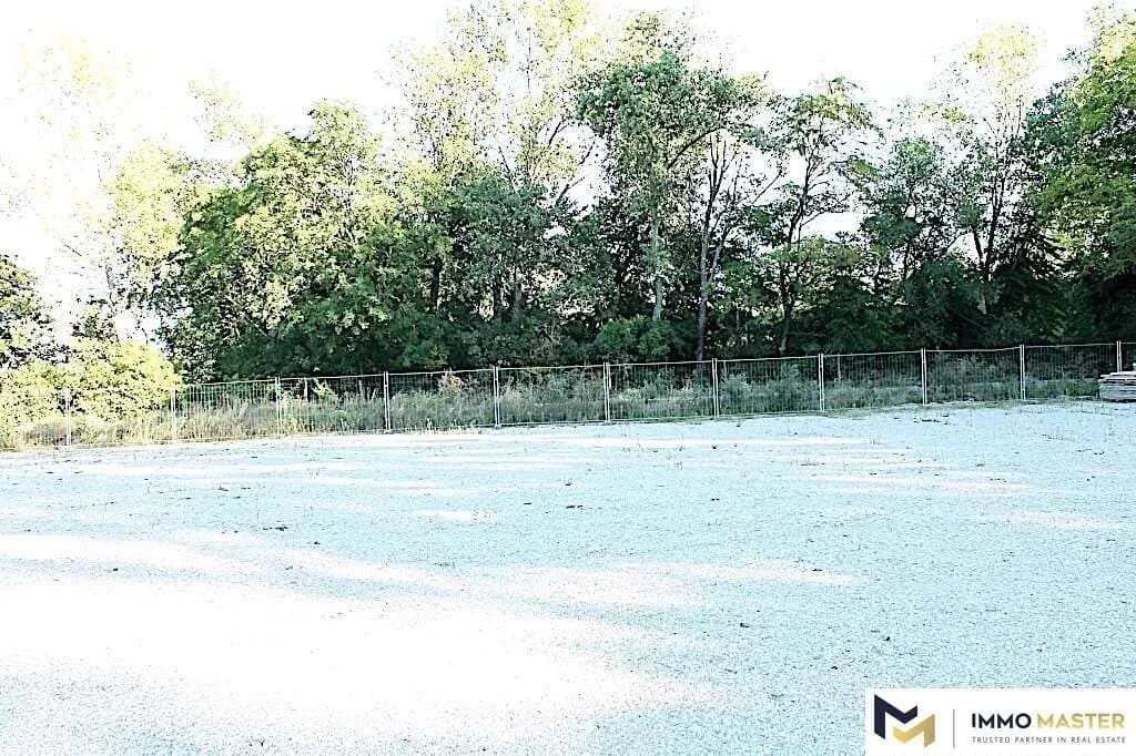 Immobilie mieten in Baden – 2 300 m², € 2 – Bild 9 von 11