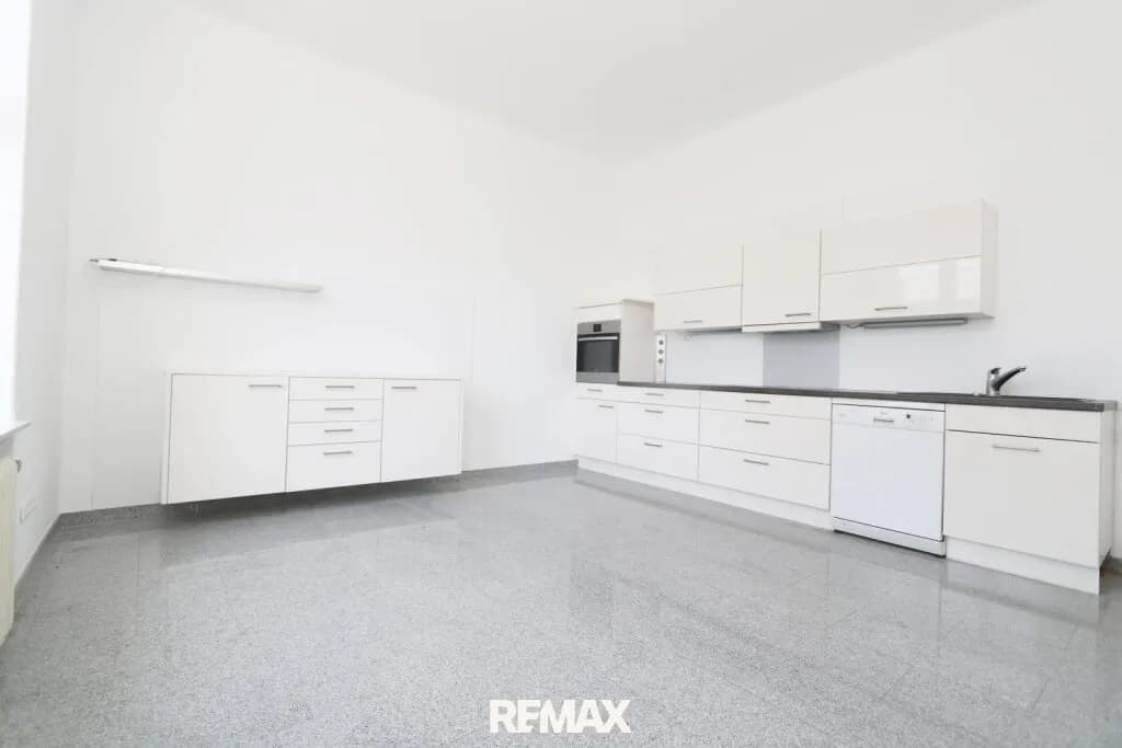 6-Zimmer-Wohnung mieten in Wels – 213 m², € 2.634 – Bild 8 von 13