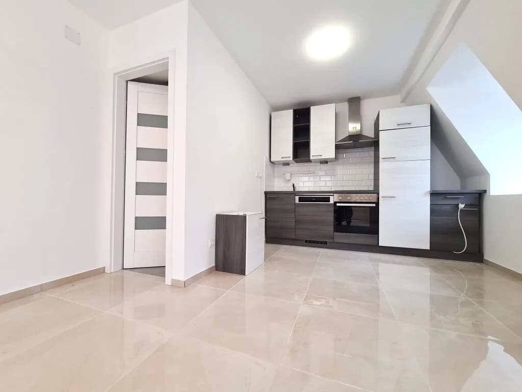 Gewerbeimmobilie kaufen in Neunkirchen – 332 m², € 650.000 – Bild 2 von 20