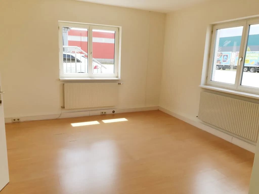 5-Zimmer-Gewerbeimmobilie mieten in Baden – 293 m², € 5.200 – Bild 8 von 13