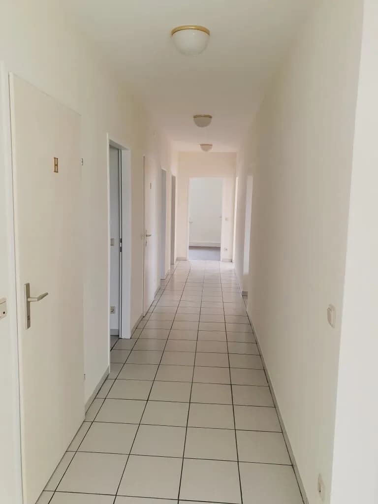 5-Zimmer-Gewerbeimmobilie mieten in Baden – 293 m², € 5.200 – Bild 9 von 13