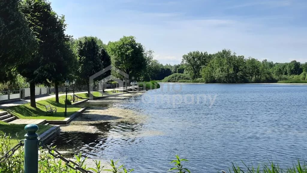 Grundstück kaufen in Tulln – 4 392 m², € 229.000