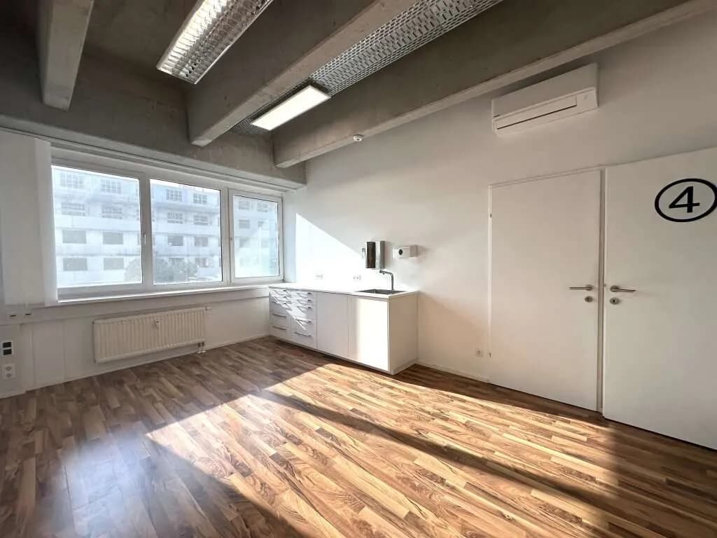 10-Zimmer-Gewerbeimmobilie mieten in Wien – 339 m², € 4.322 – Bild 3 von 30