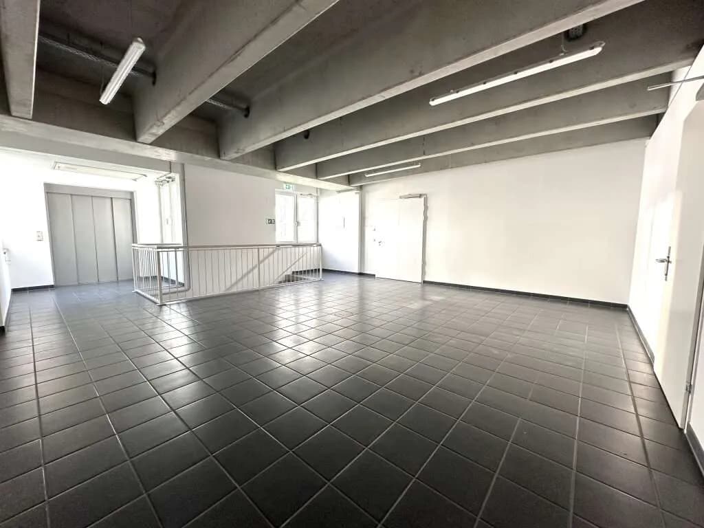 10-Zimmer-Gewerbeimmobilie mieten in Wien – 339 m², € 4.322 – Bild 27 von 30