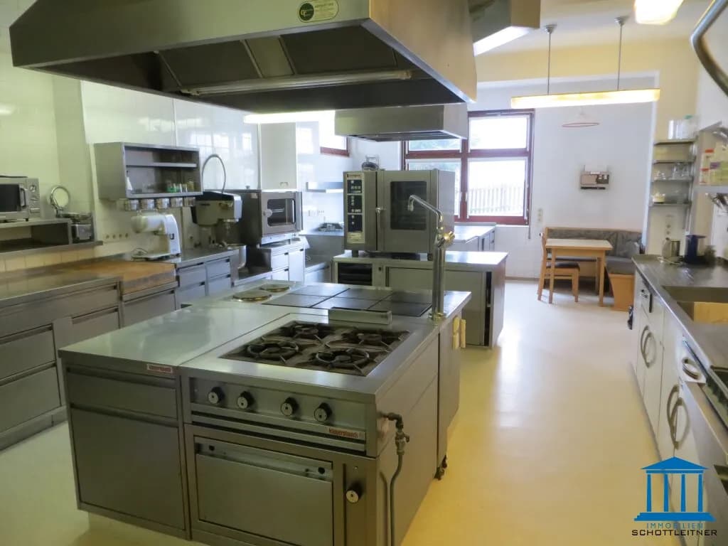 Gewerbeimmobilie kaufen in Neunkirchen – 650 m², € 590.000 – Bild 9 von 35