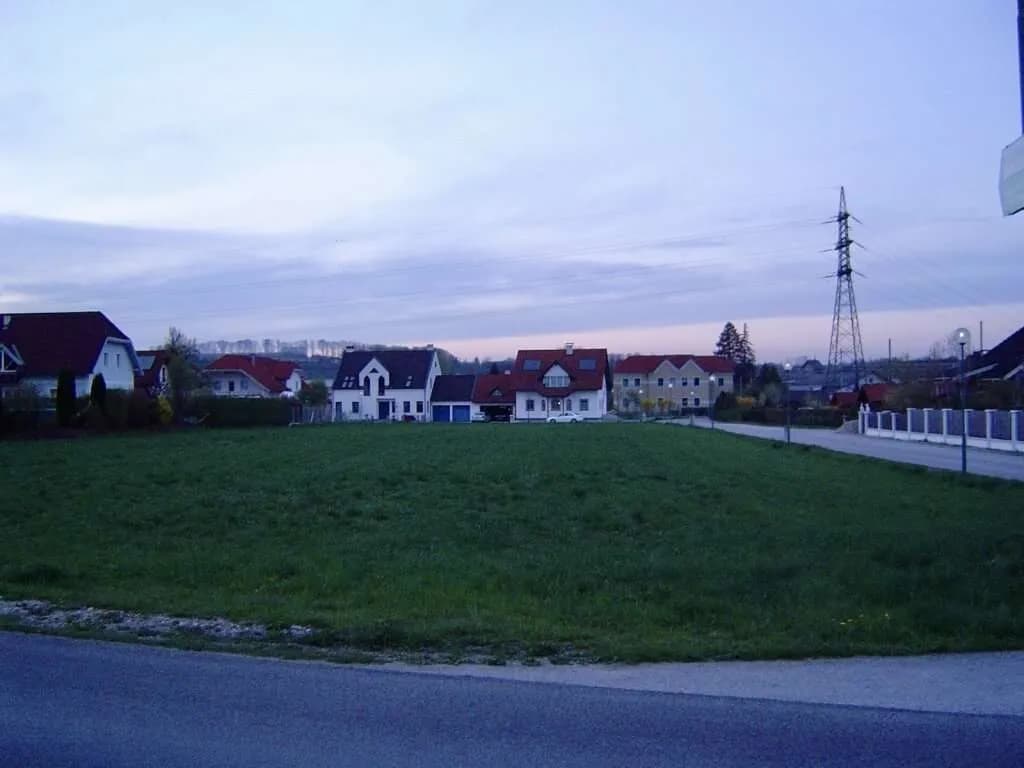 Grundstück kaufen in Amstetten – 1 051 m², € 224.000 – Bild 3 von 8