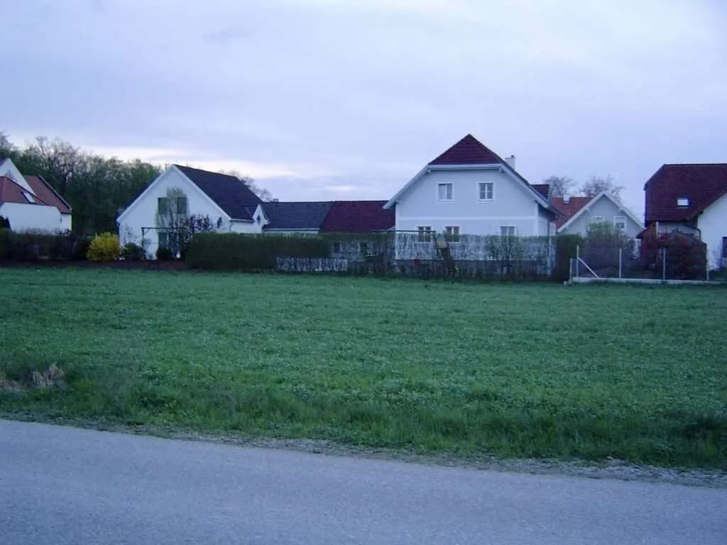 Grundstück kaufen in Amstetten – 1 051 m², € 224.000 – Bild 5 von 8