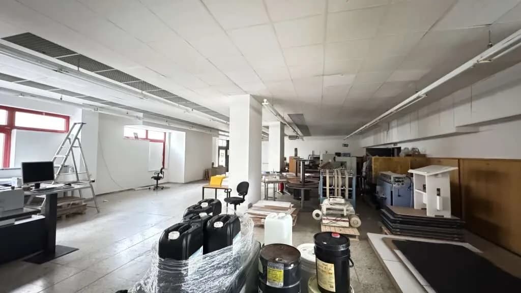 Gewerbeimmobilie kaufen in Wien – 350 m², € 980.000 – Bild 2 von 4