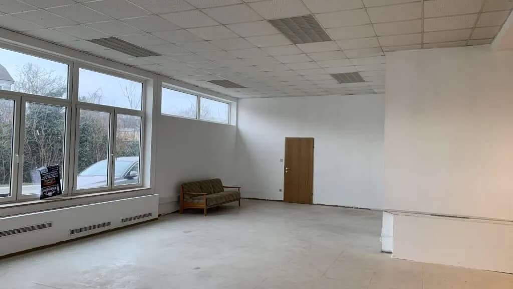 1-Zimmer-Gewerbeimmobilie mieten in Hollabrunn – 96 m², € 818 – Bild 2 von 6