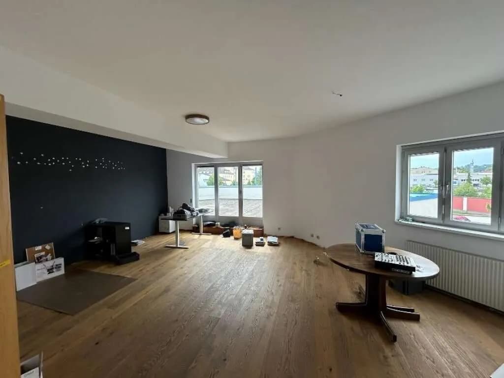 Immobilie mieten in Wels – 3 300 m² – Bild 6 von 12