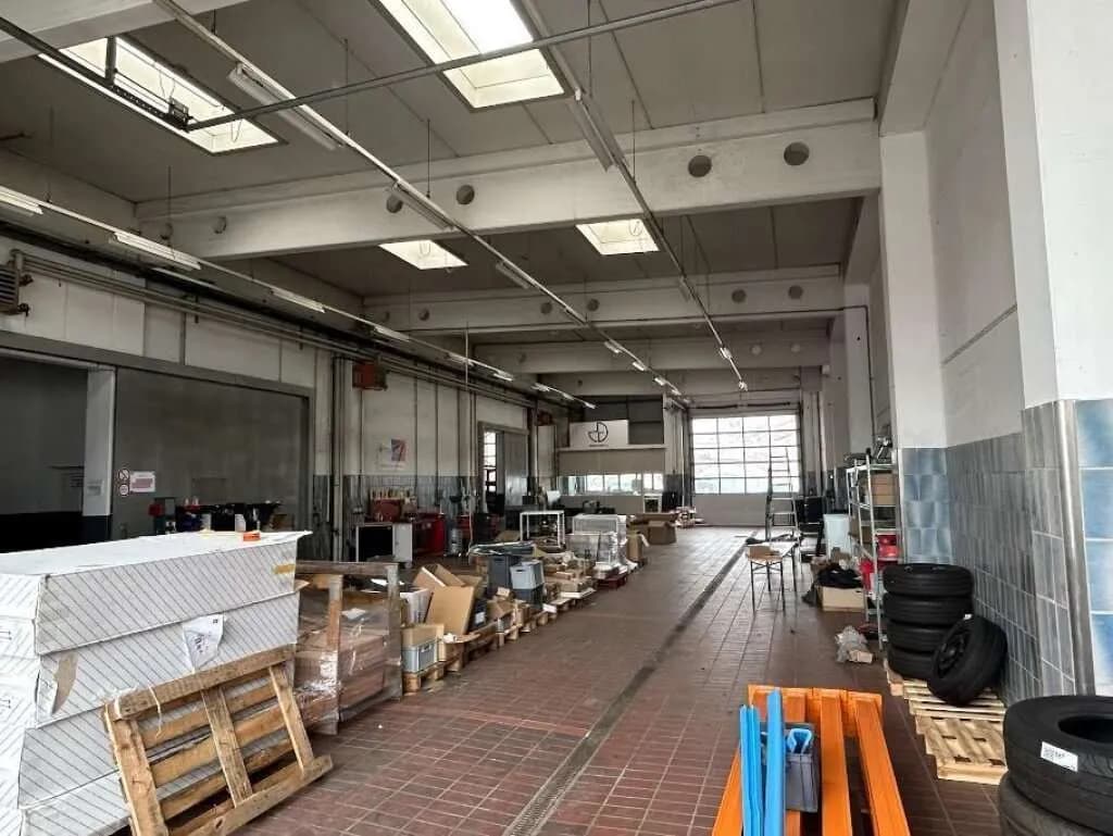 Immobilie mieten in Wels – 3 300 m² – Bild 8 von 12