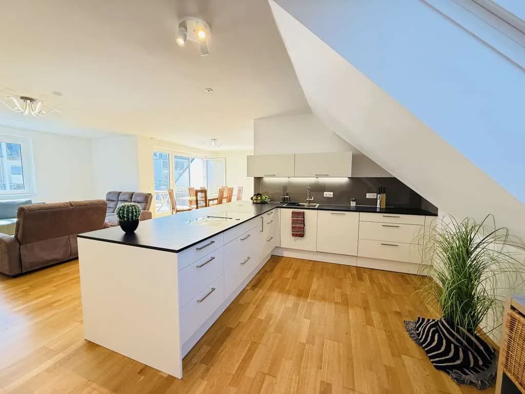 4-Zimmer-Wohnung mieten in Wien – 132 m², € 2.650 – Bild 3 von 12
