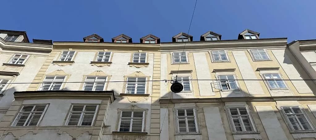 Gewerbeimmobilie mieten in Wien – 129 m², € 17